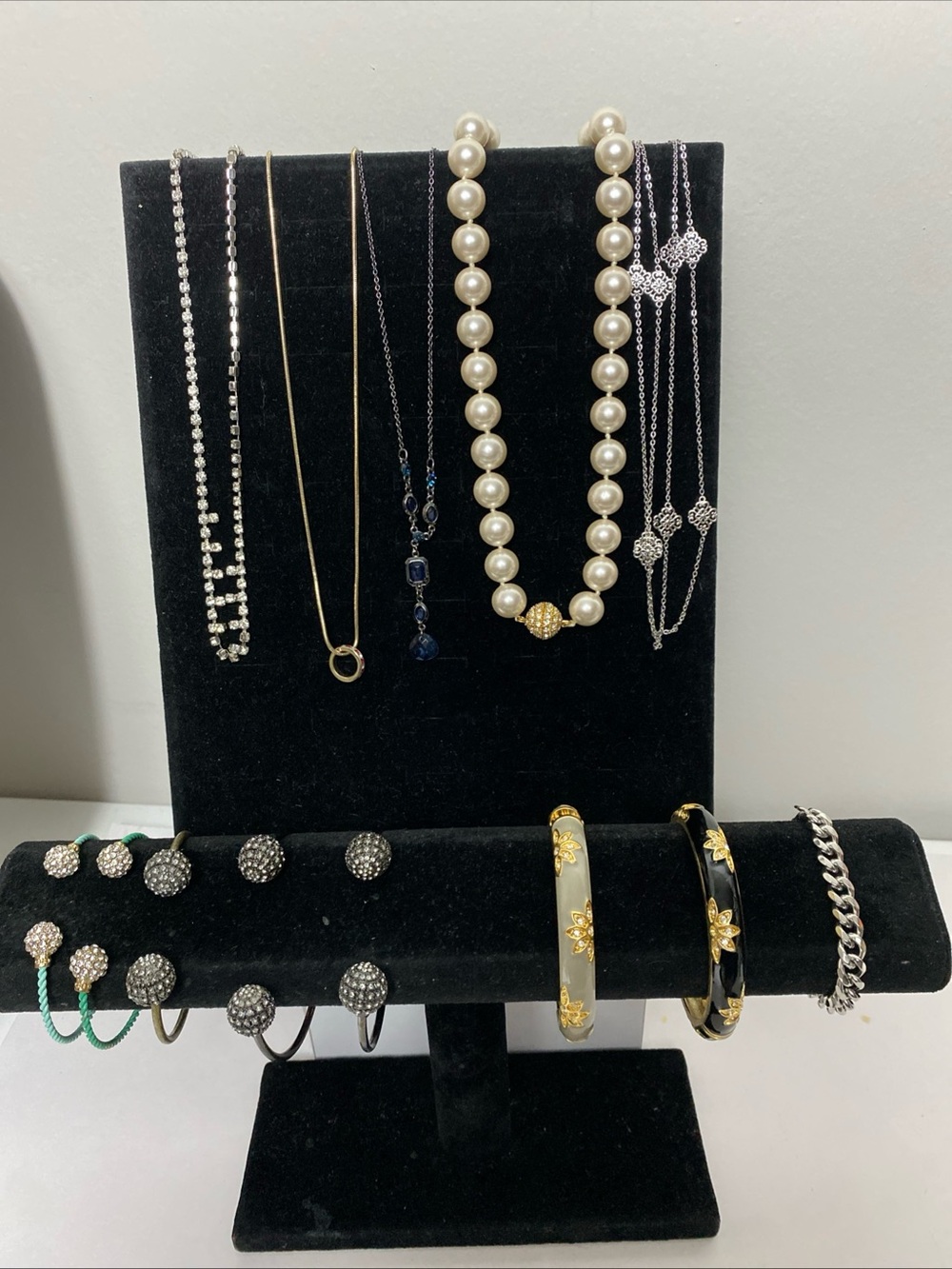 Vintage Jewelry Necklaces & Bracelets Lot#661